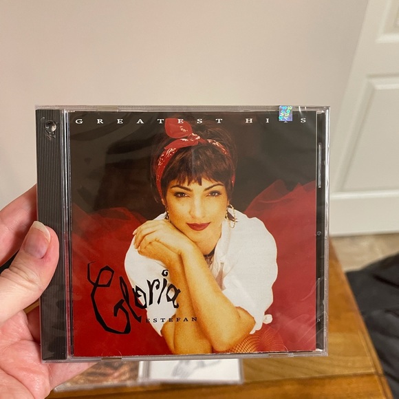 Gloria Estefan Special Edition CD Box Set - Picture 8 of 13